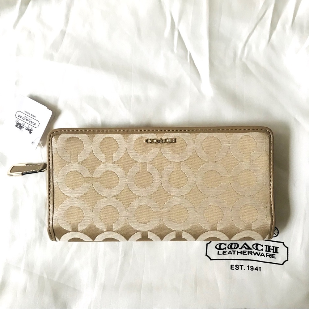 COACH Madison Signature Op Art Wallet -Light Khaki